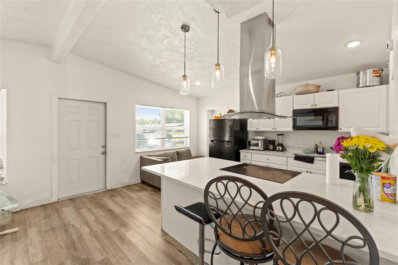 4821 ELFRIDA AVE — photo 3