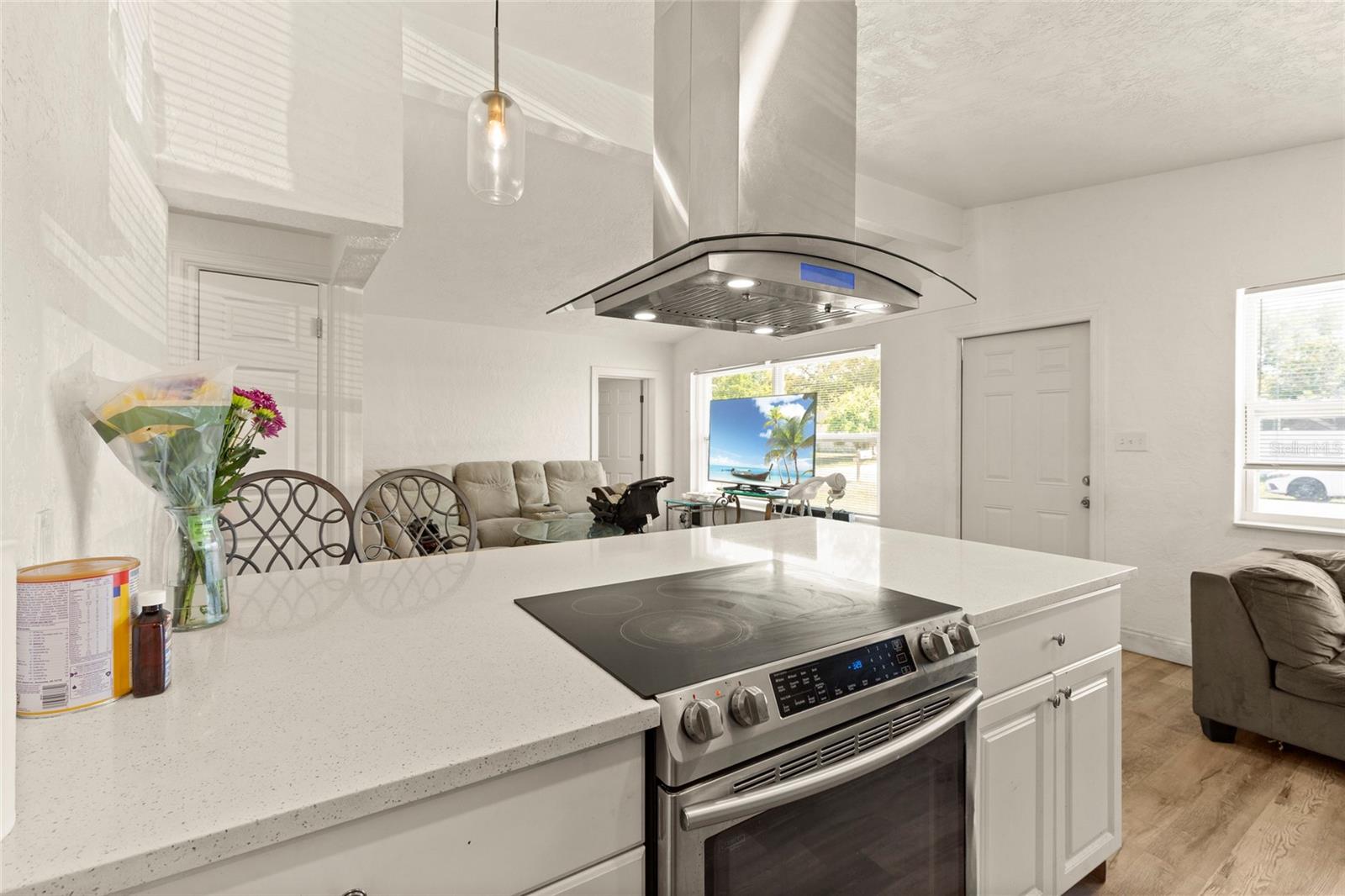 4821 ELFRIDA AVE — photo 4