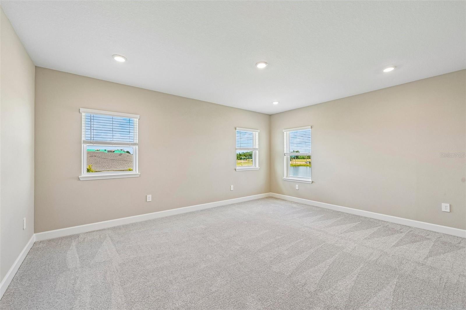 14223 SAWMILL ST — photo 32