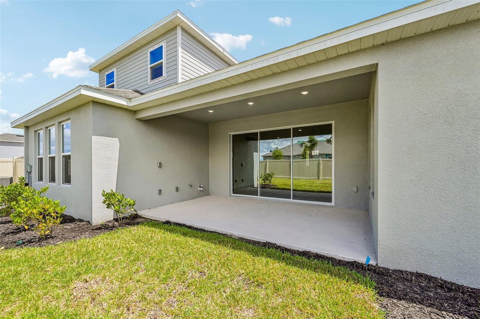 14223 SAWMILL ST — photo 38