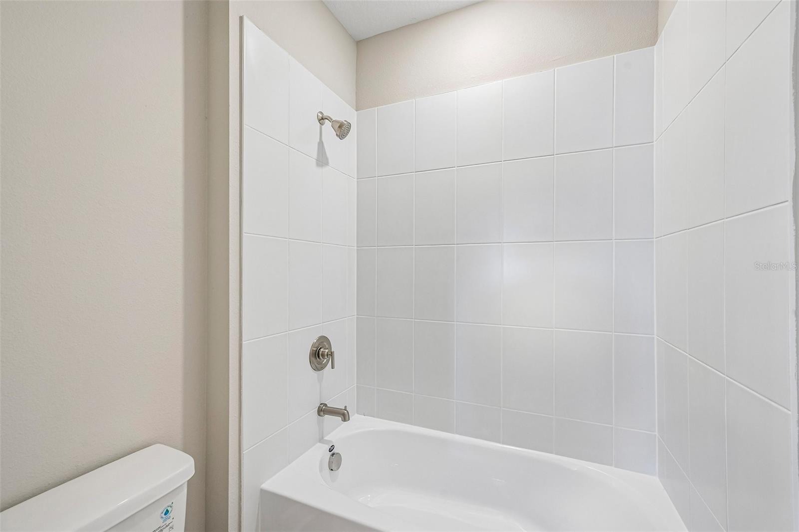 14223 SAWMILL ST — photo 25