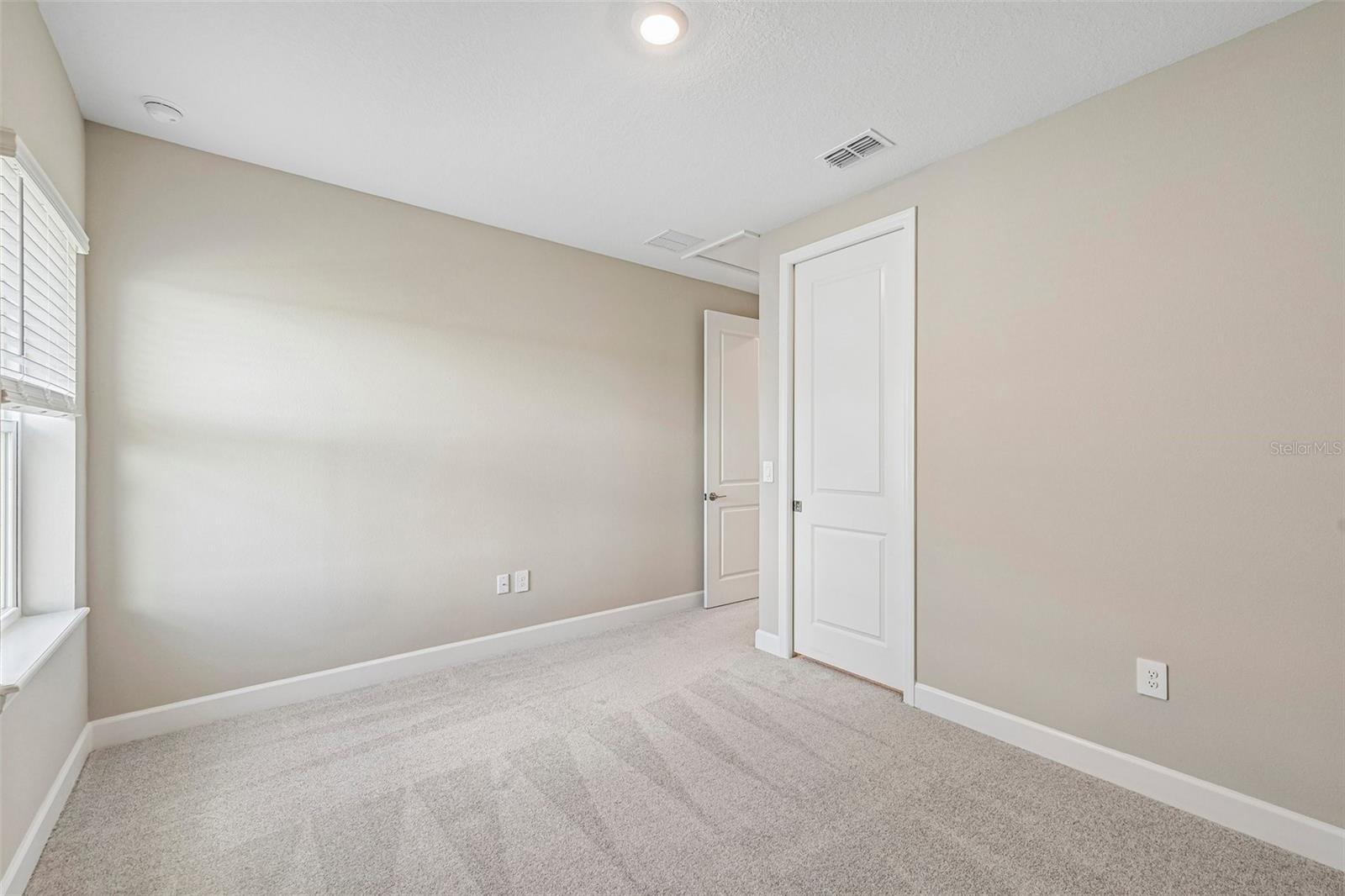 14223 SAWMILL ST — photo 31
