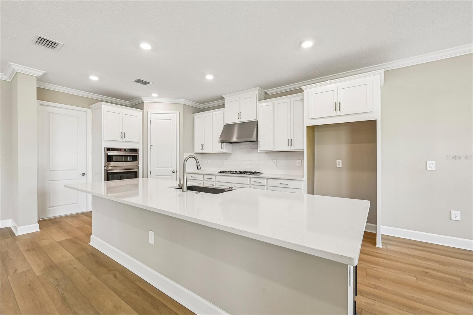 14223 SAWMILL ST — photo 2