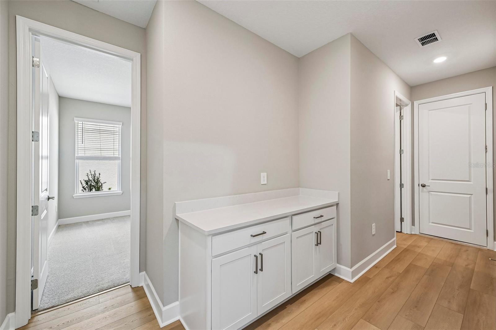 14223 SAWMILL ST — photo 26