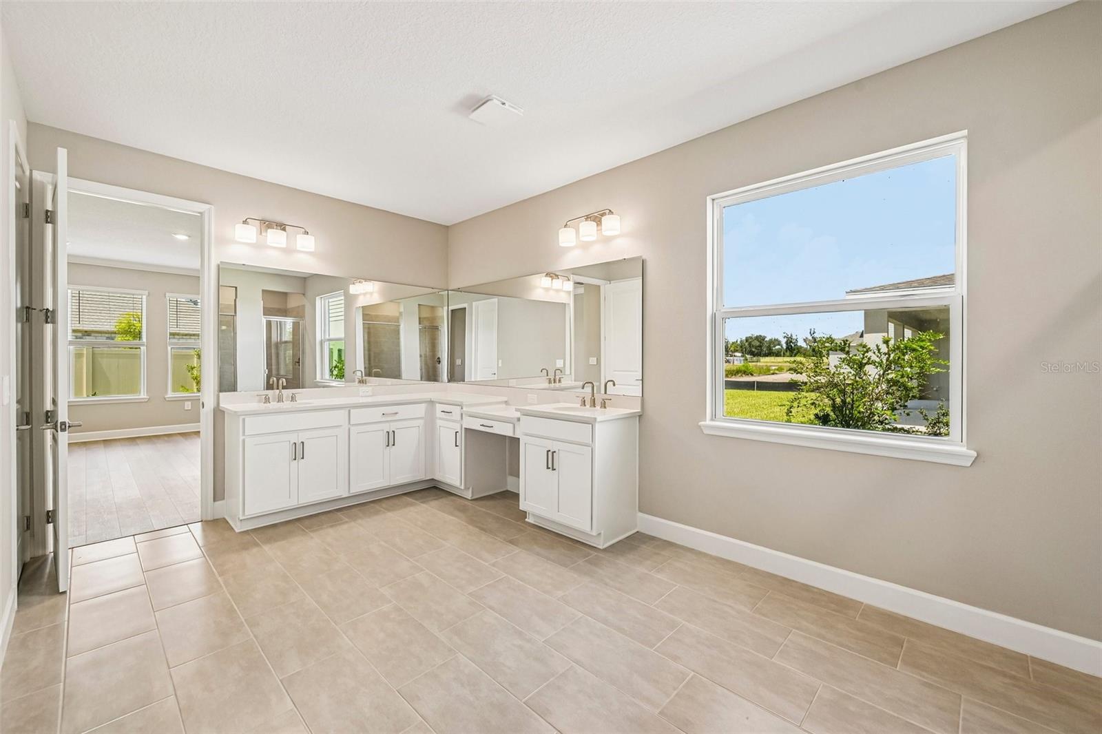 14223 SAWMILL ST — photo 17