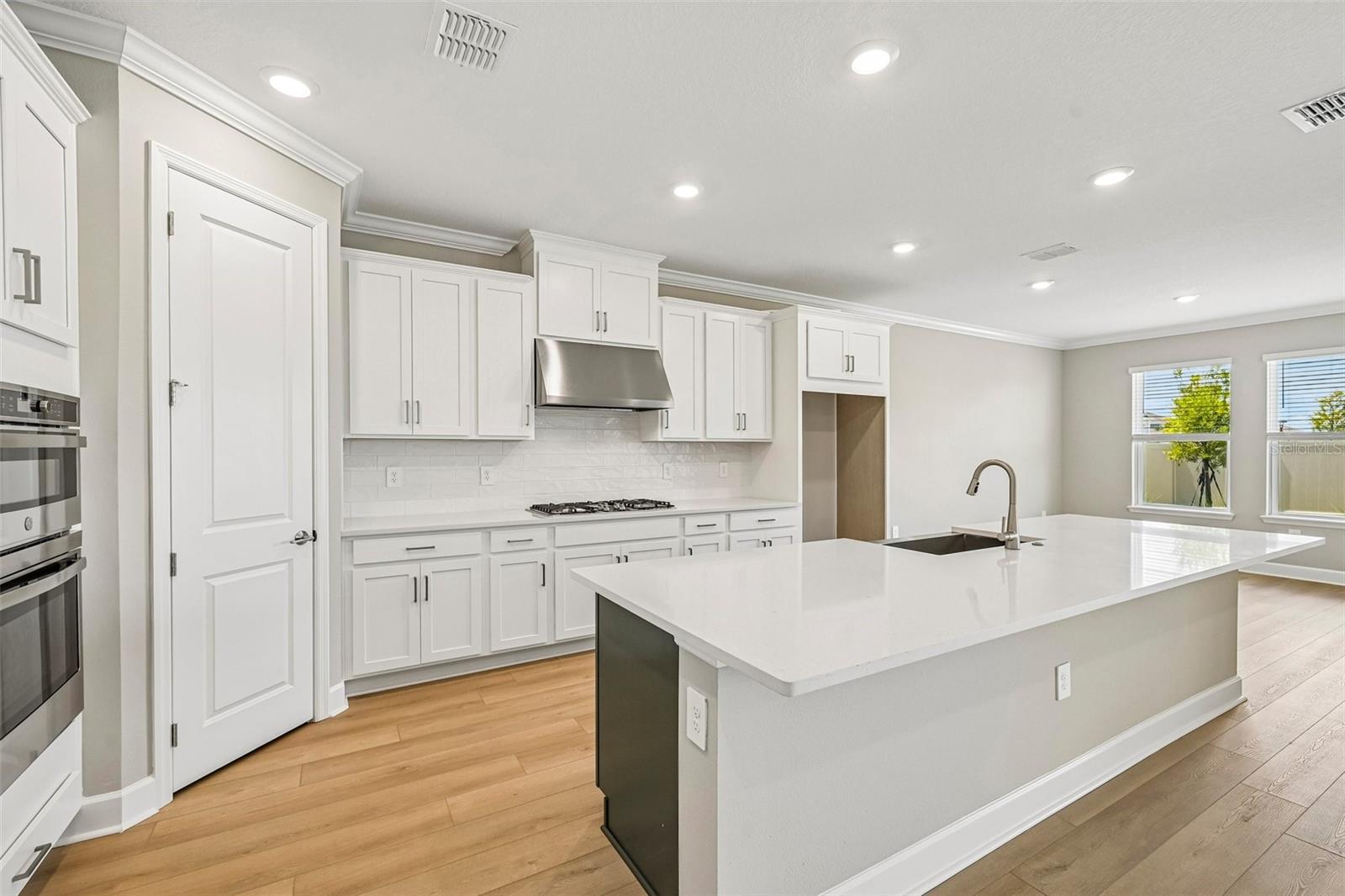14223 SAWMILL ST — photo 6