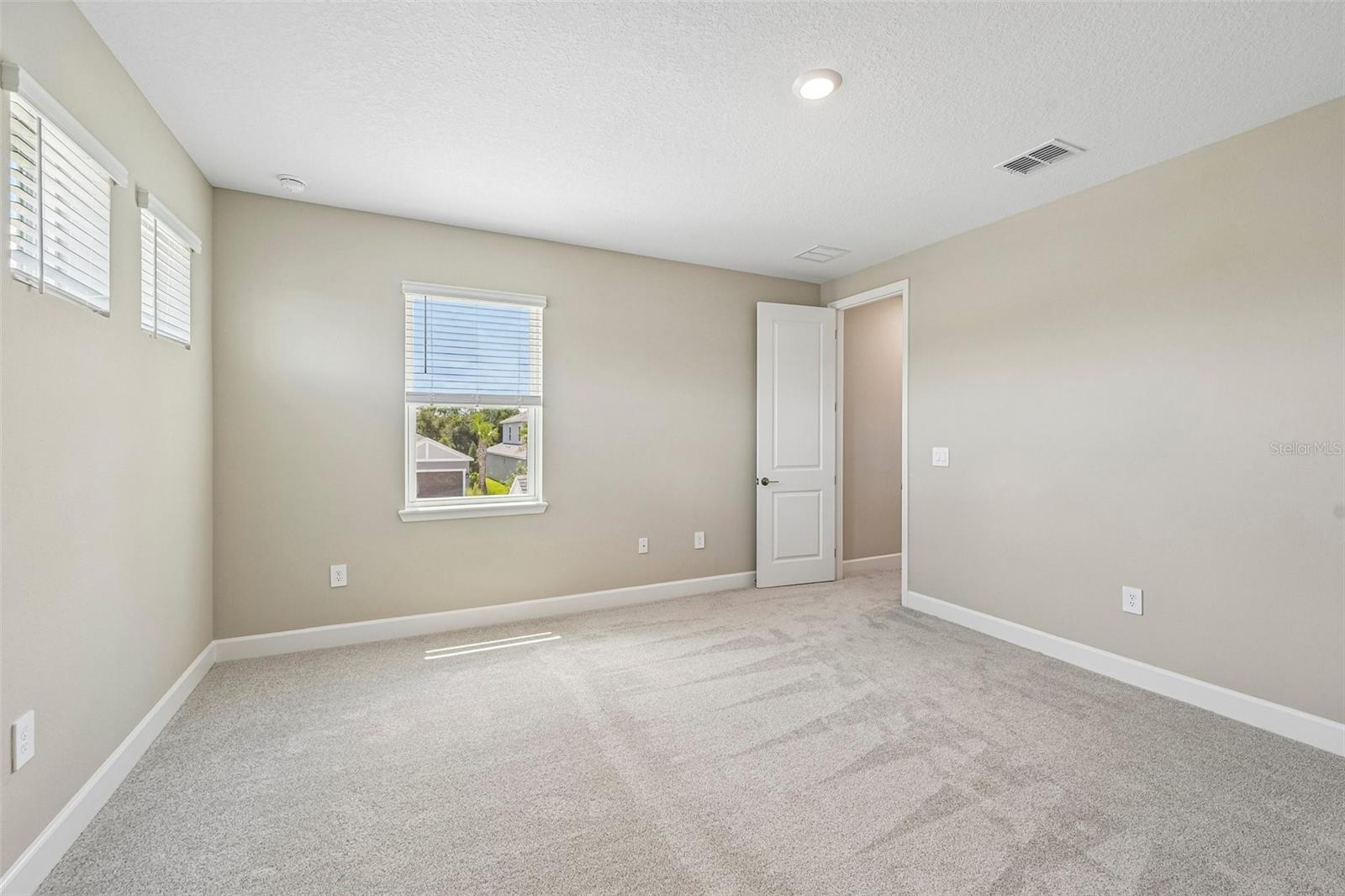 14223 SAWMILL ST — photo 20