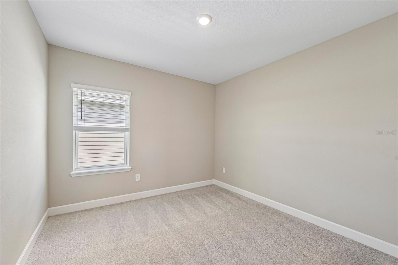 14223 SAWMILL ST — photo 22