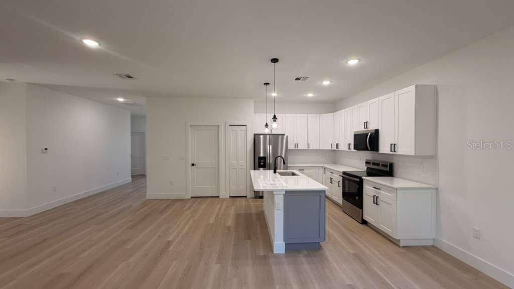 2816 SILAS AVE — photo 18