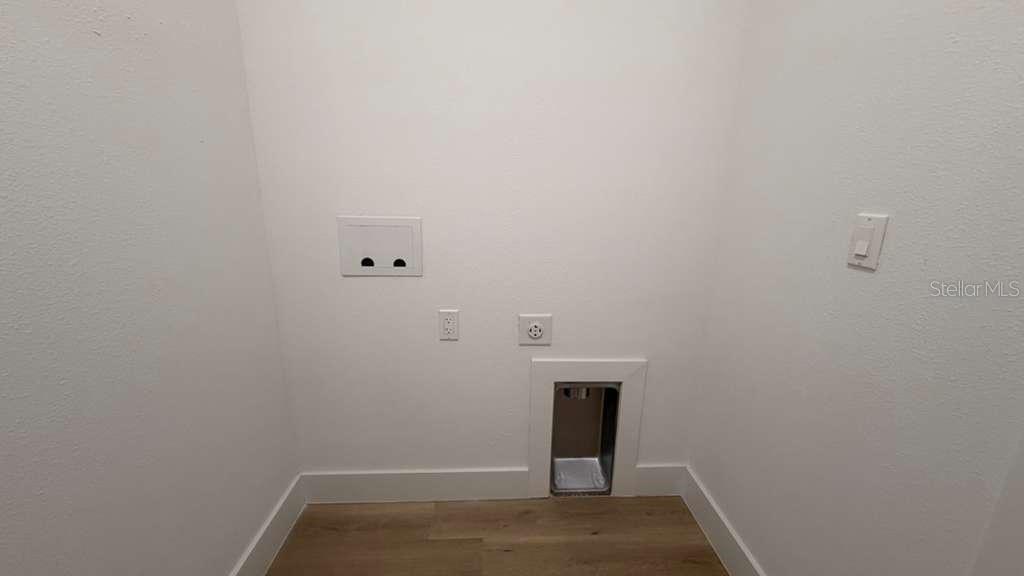 2816 SILAS AVE — photo 25
