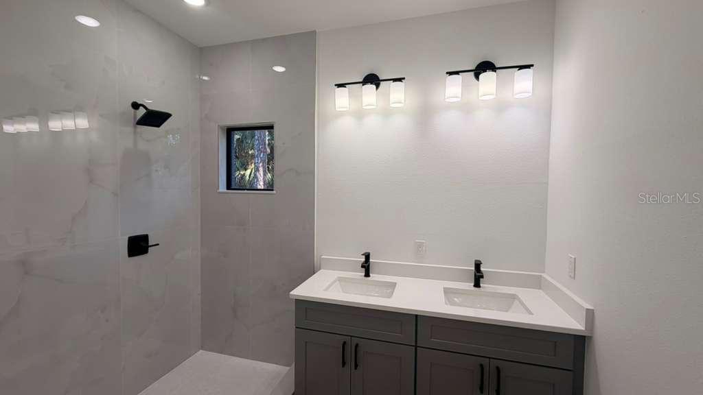 2816 SILAS AVE — photo 10
