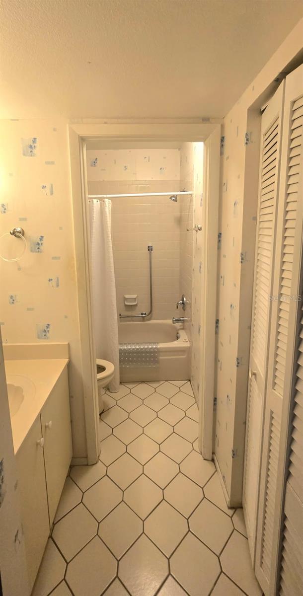 1001 TARTAN DR #302 — photo 12