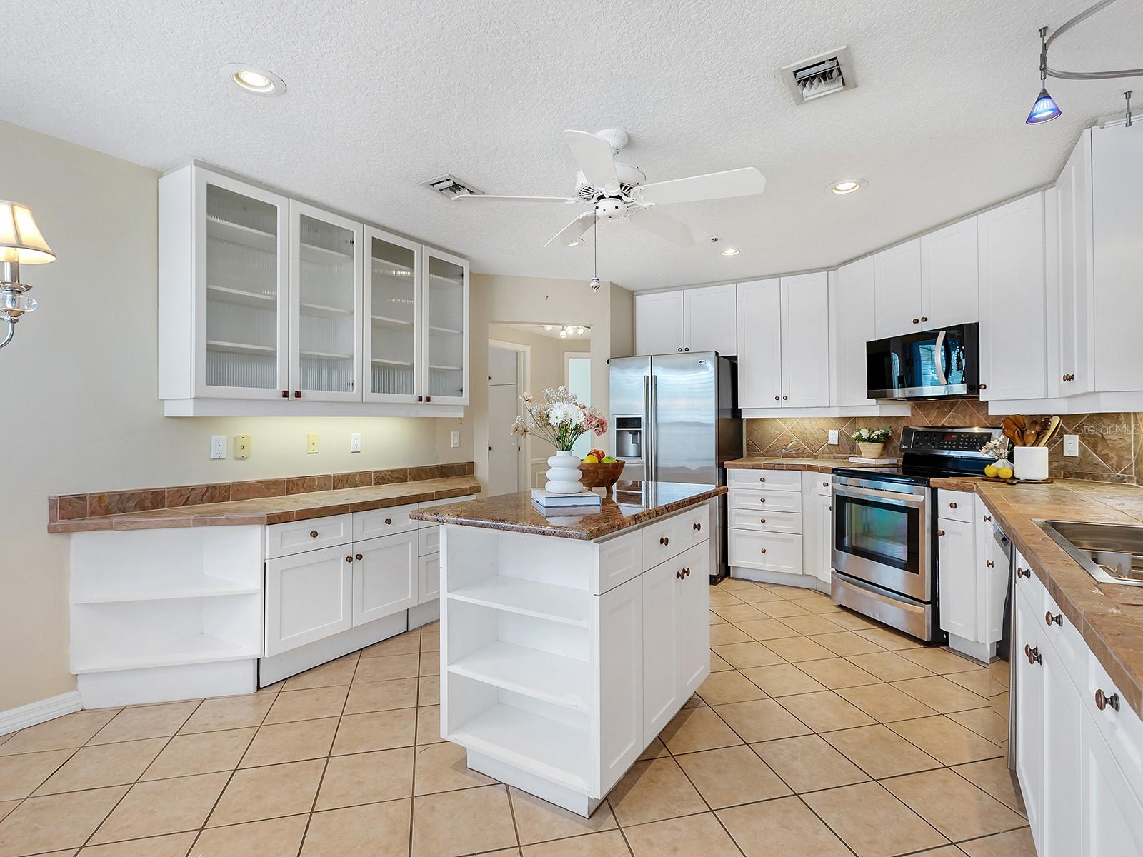5420 EAGLES POINT CIR #106 — photo 14