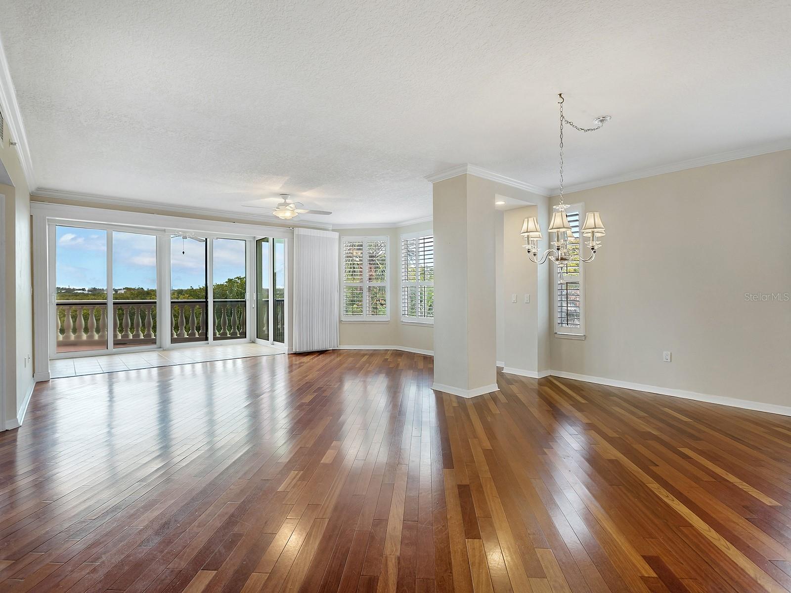 5420 EAGLES POINT CIR #106 — photo 7