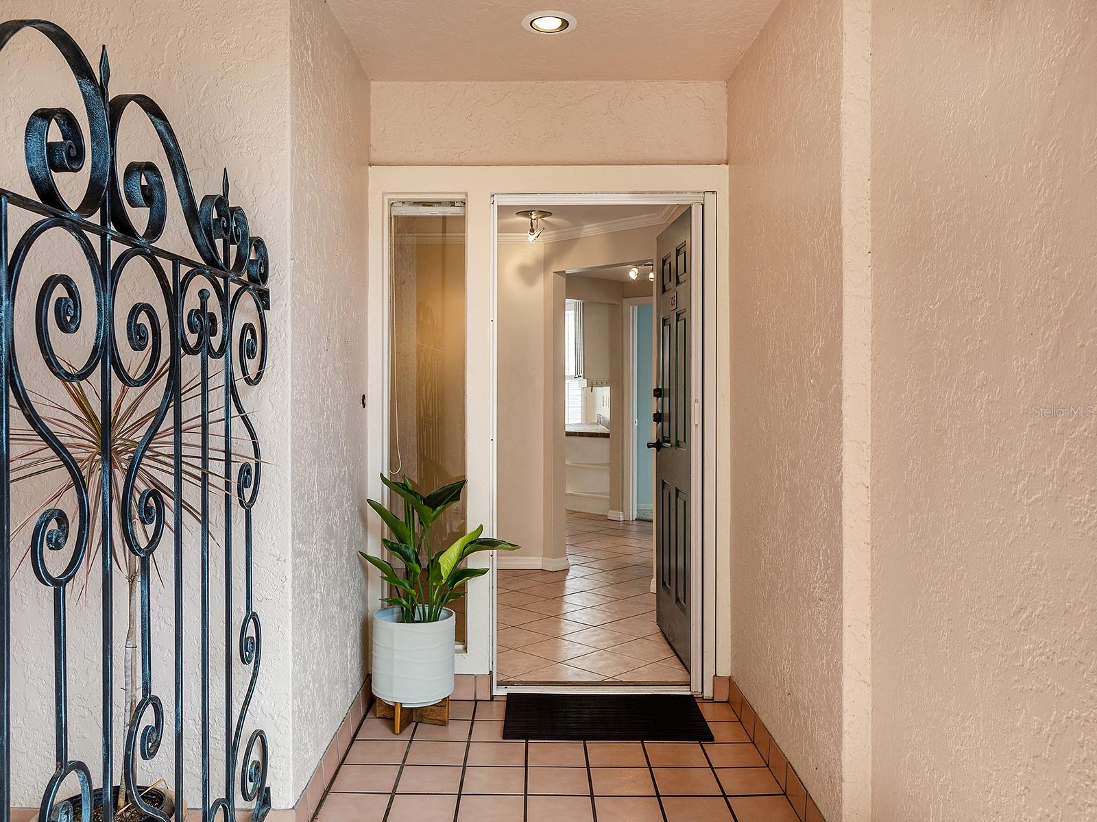 5420 EAGLES POINT CIR #106 — photo 3
