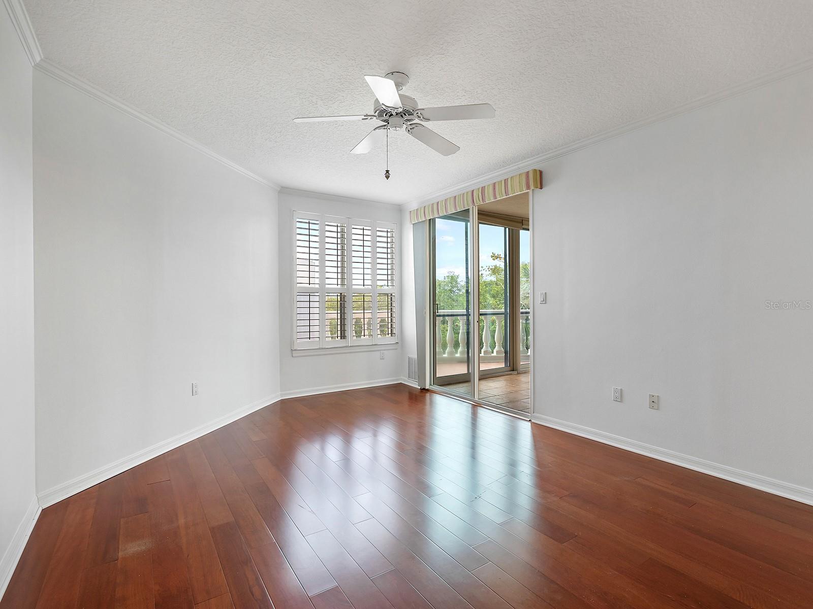 5420 EAGLES POINT CIR #106 — photo 15