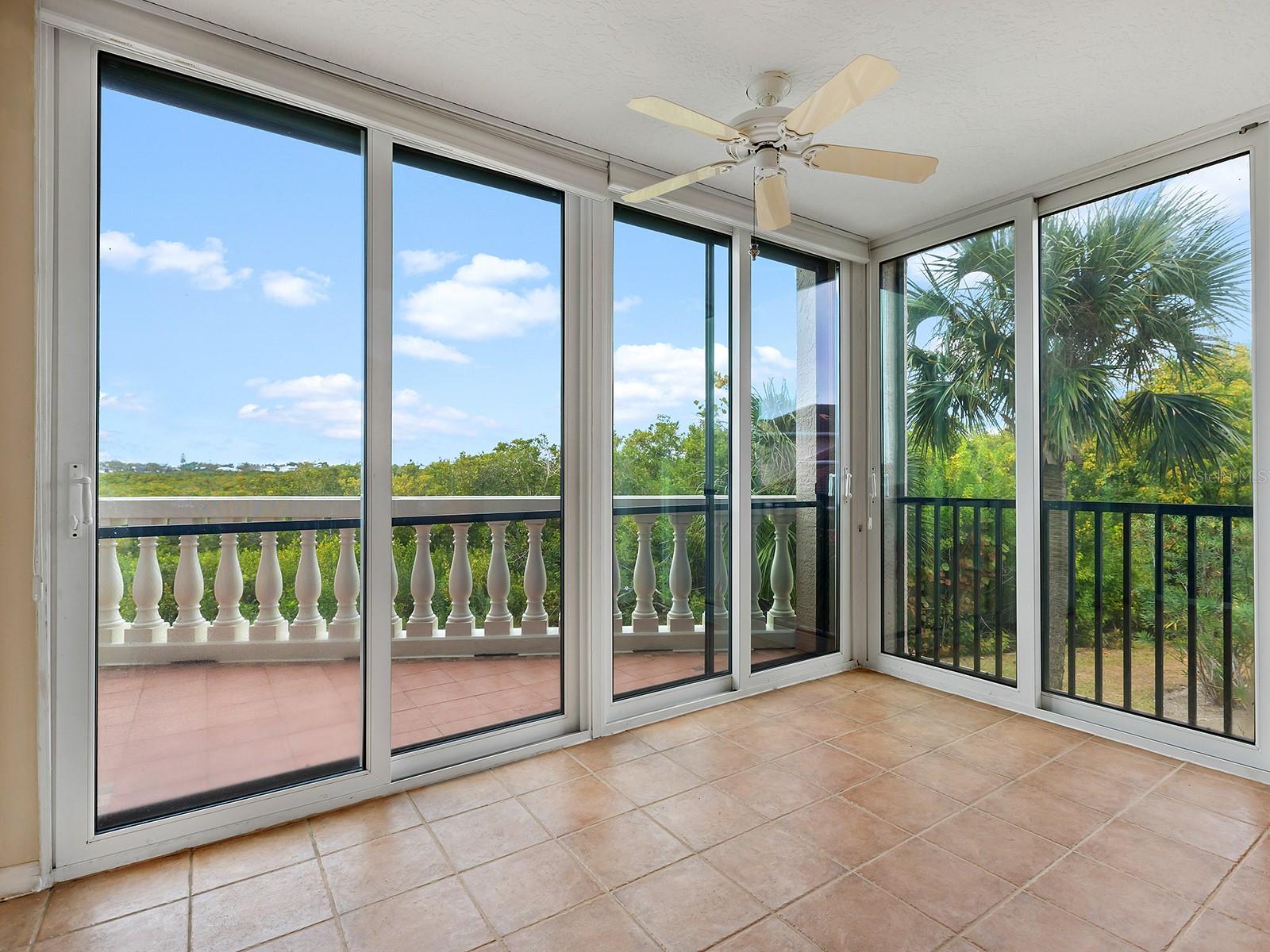 5420 EAGLES POINT CIR #106 — photo 32