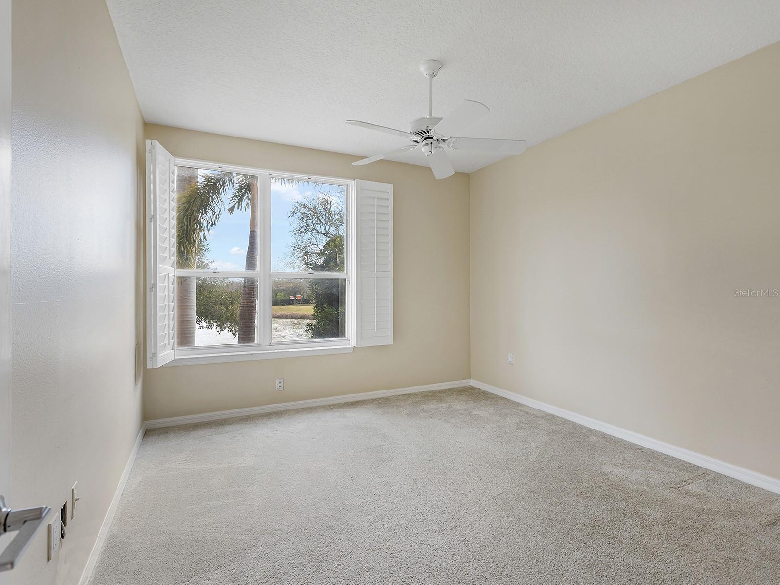 5420 EAGLES POINT CIR #106 — photo 27