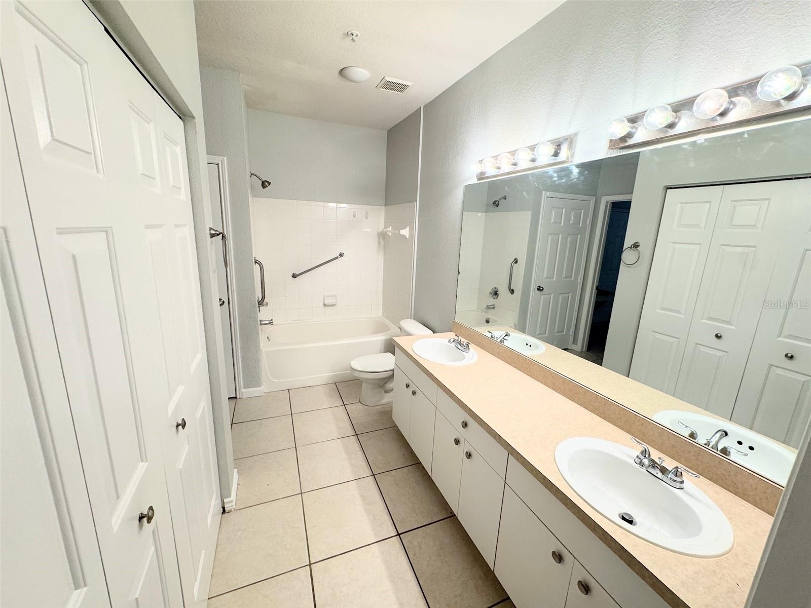 4305 BAYSIDE VILLAGE DR #104 — photo 11