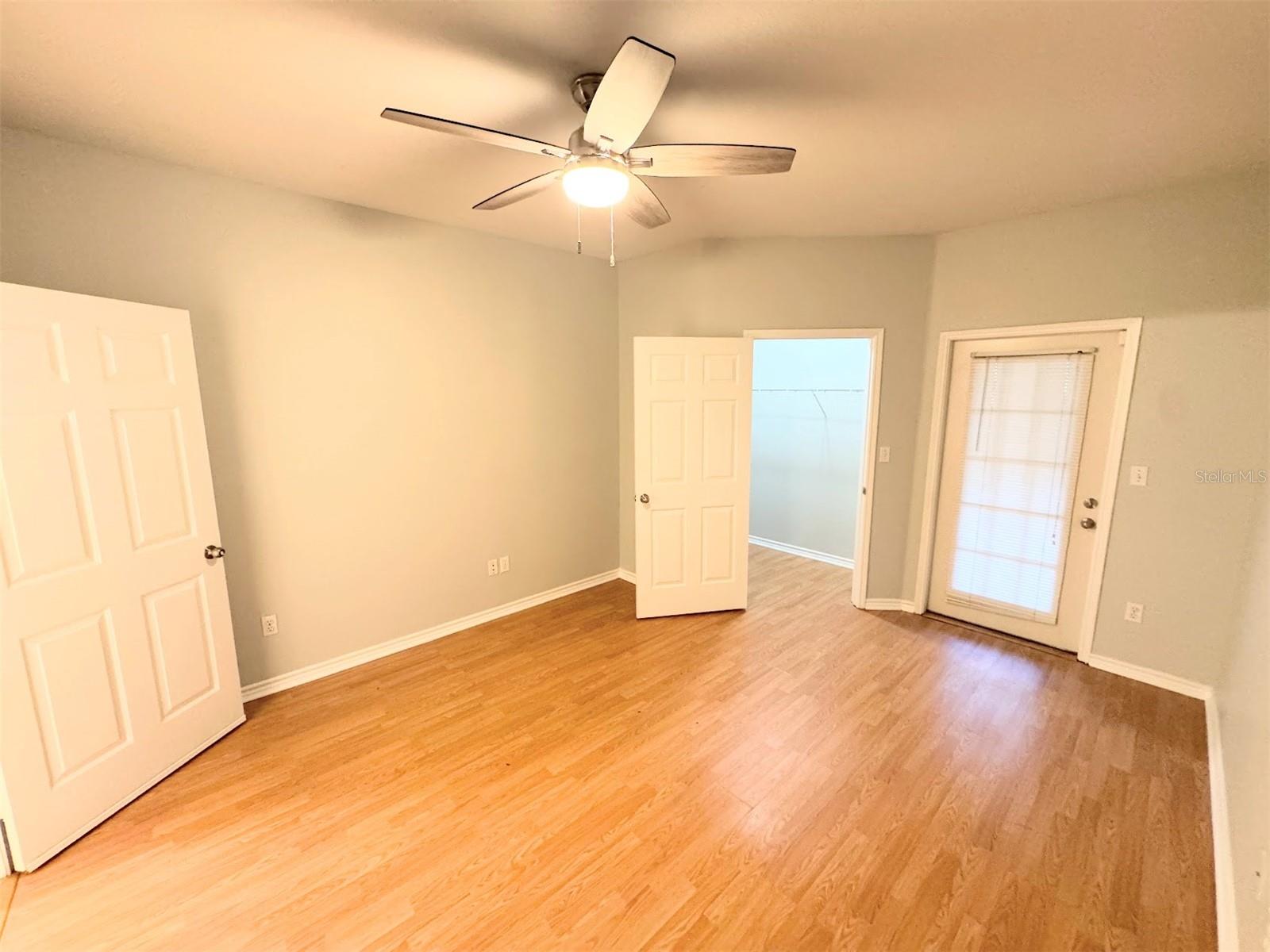 4305 BAYSIDE VILLAGE DR #104 — photo 8