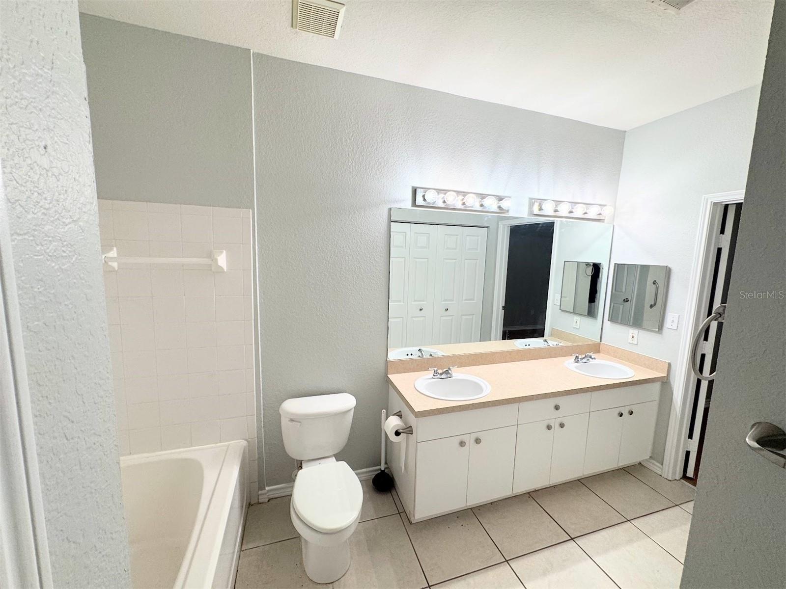 4305 BAYSIDE VILLAGE DR #104 — photo 12