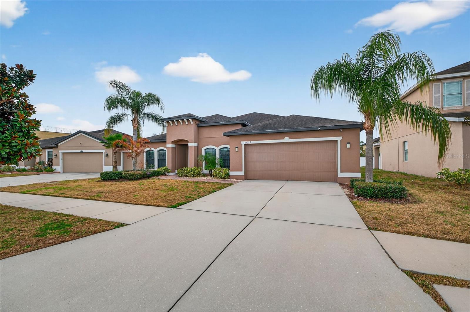 14227 ALISTAR MANOR DR — photo 2