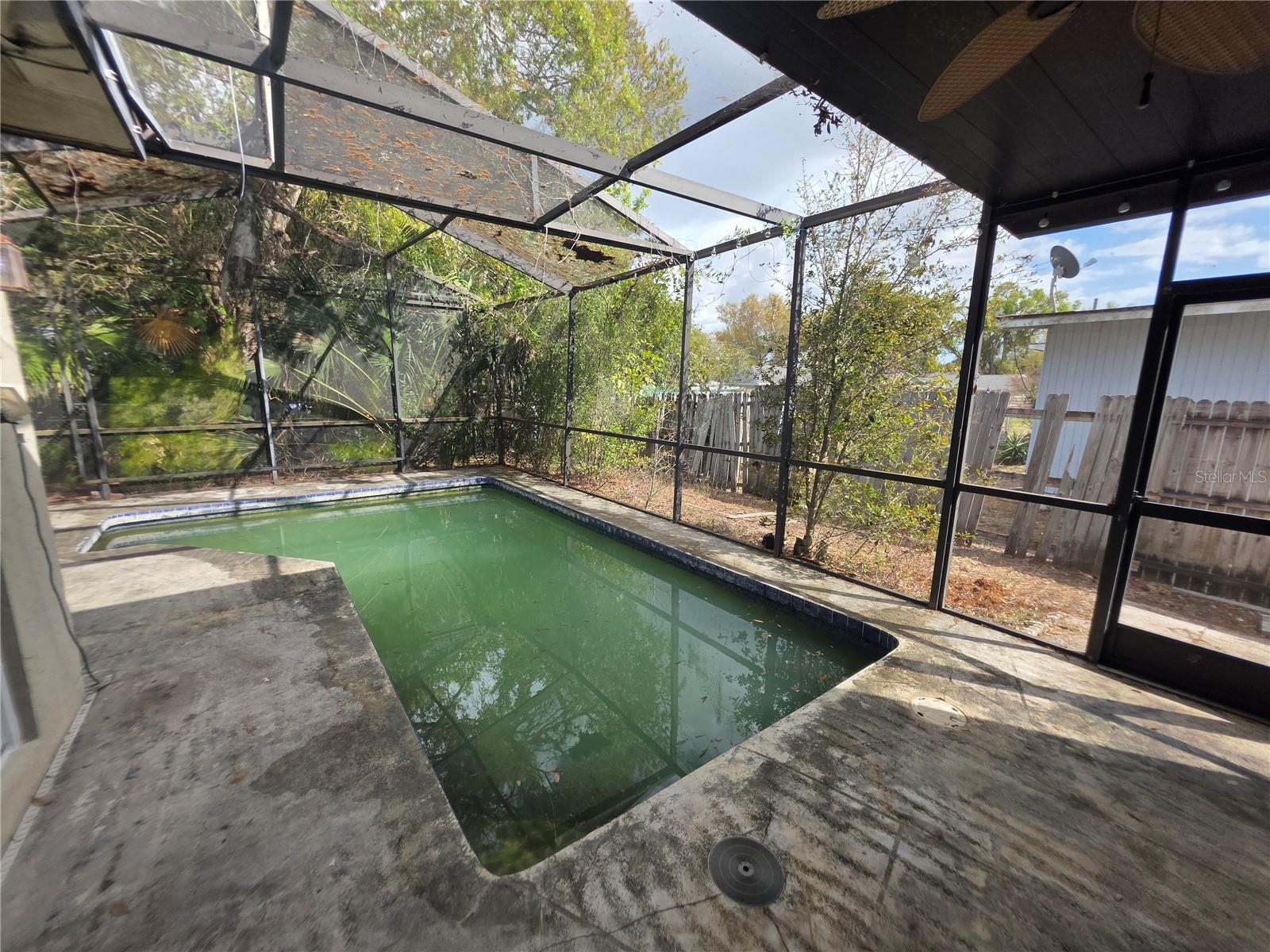 1015 RHODES AVE — photo 15
