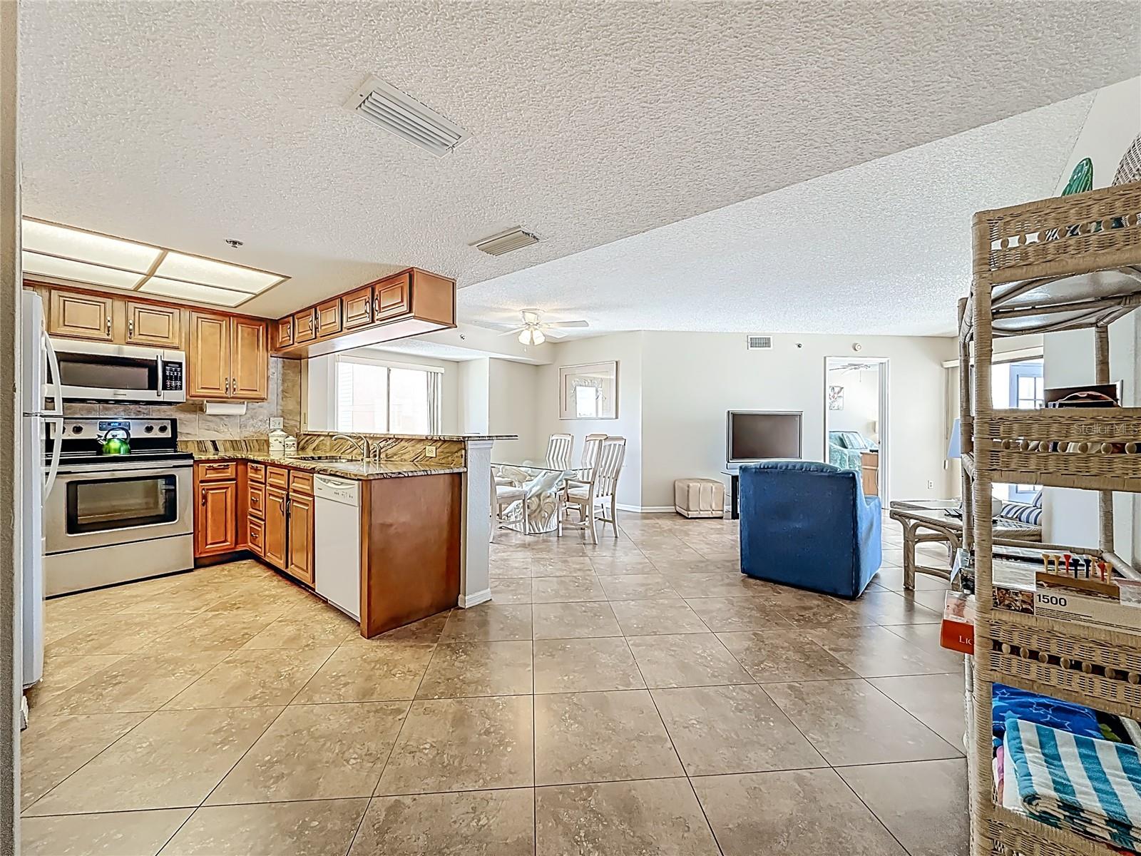 18450 GULF BLVD #401 — photo 4