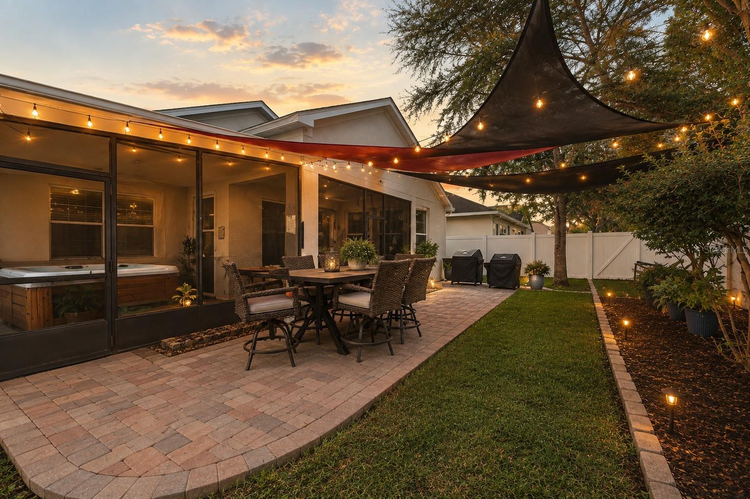 10207 AVELAR RIDGE DR — photo 14