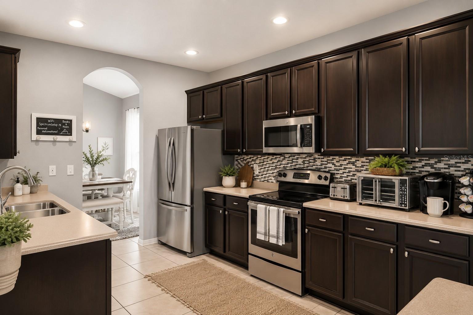 10207 AVELAR RIDGE DR — photo 5
