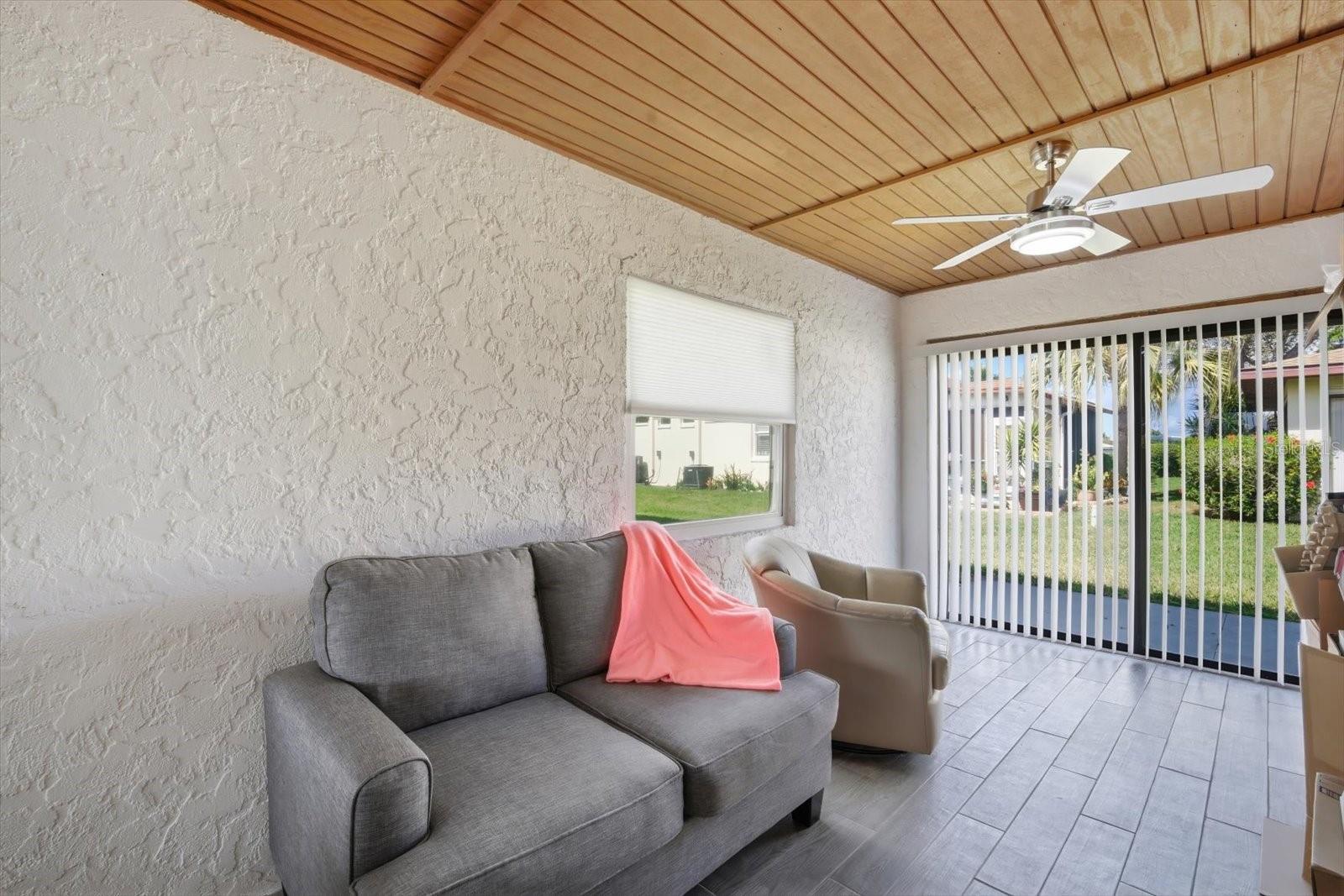 6108 PENNY LN — photo 16