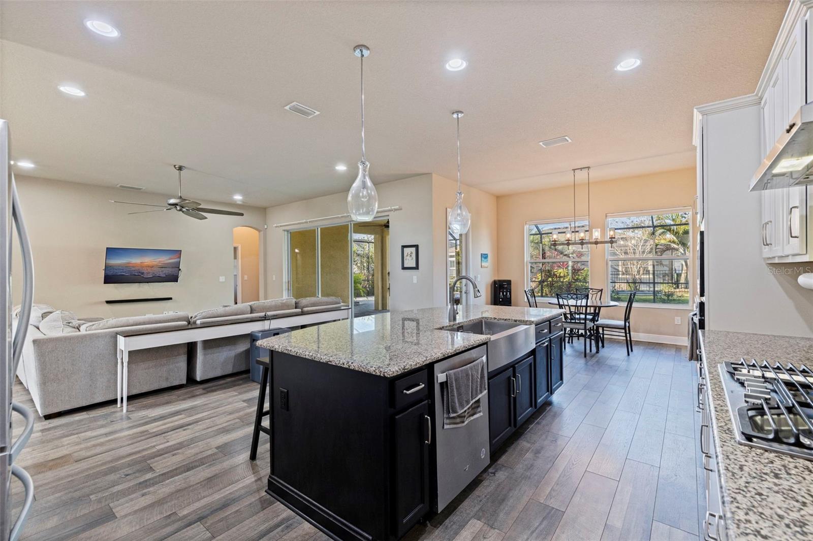 6313 HAVENSPORT DR — photo 17