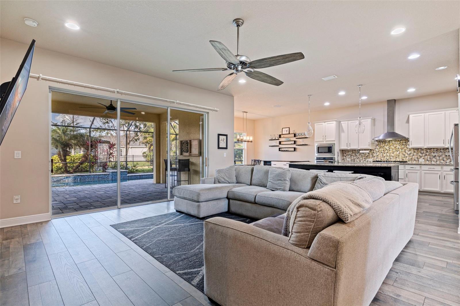 6313 HAVENSPORT DR — photo 10