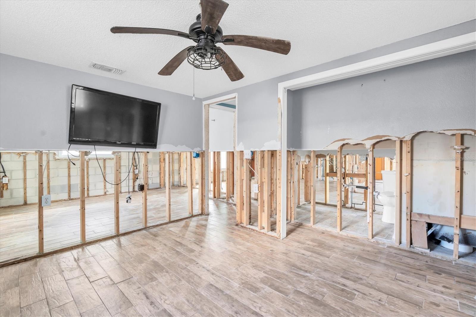 5603 QUIST DR — photo 14
