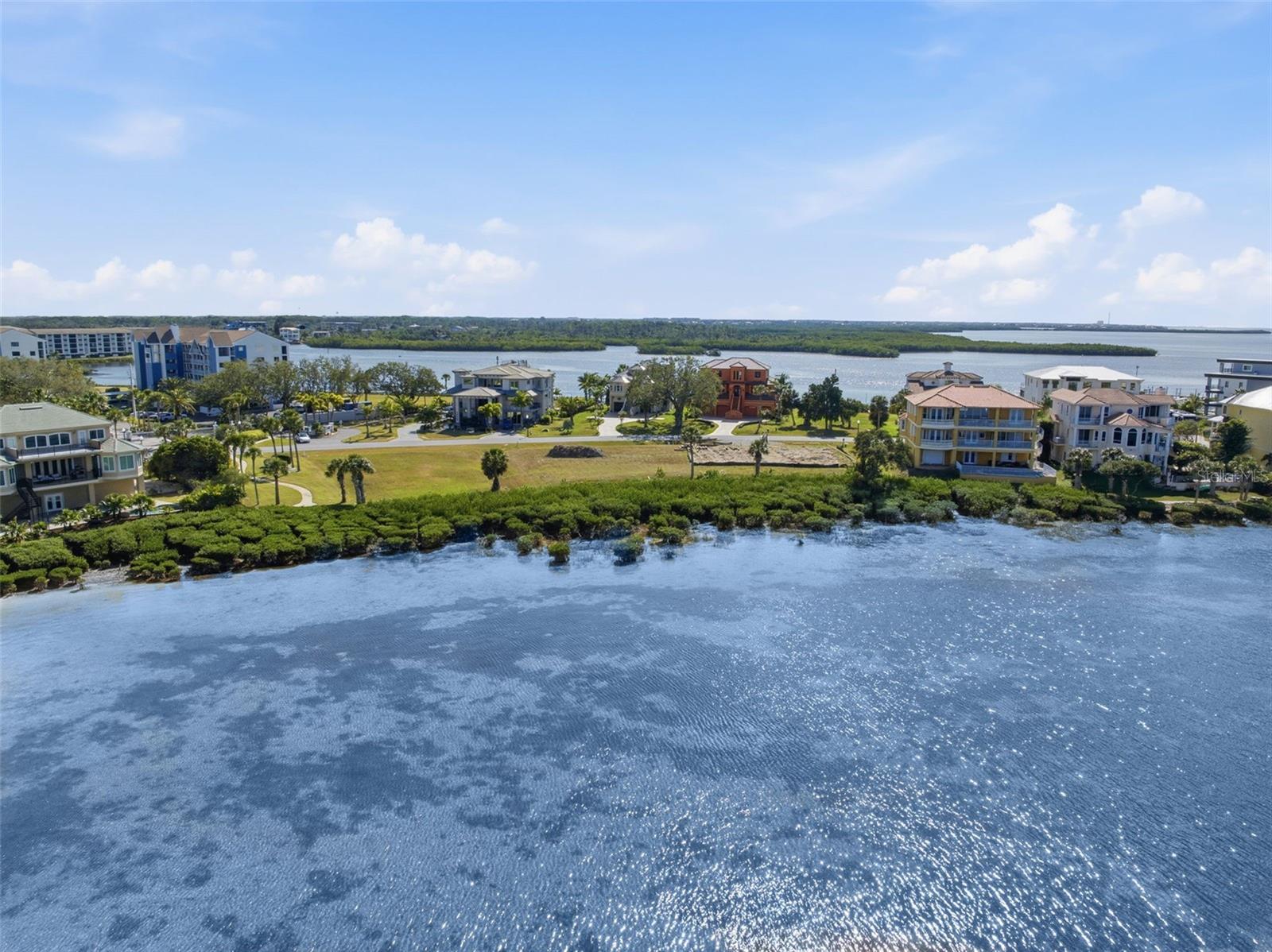 25 HARBORPOINTE DR — photo 30
