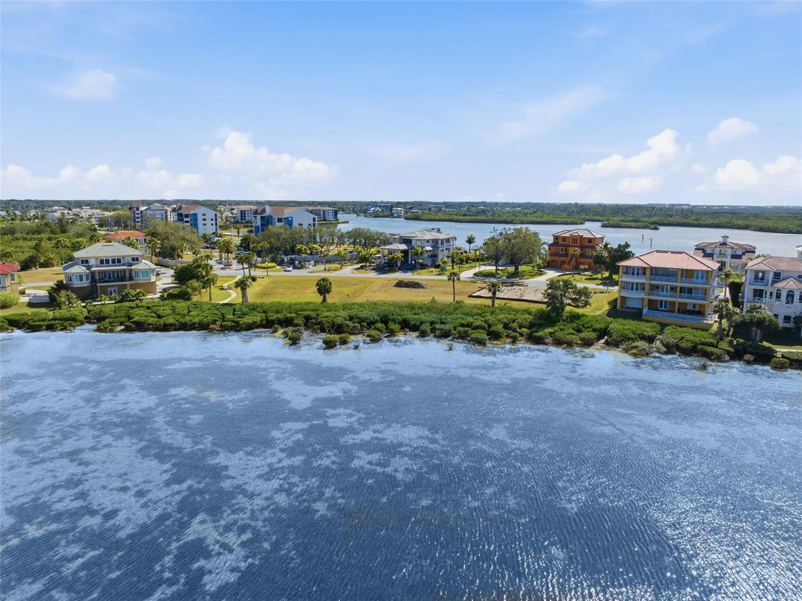 25 HARBORPOINTE DR — photo 12
