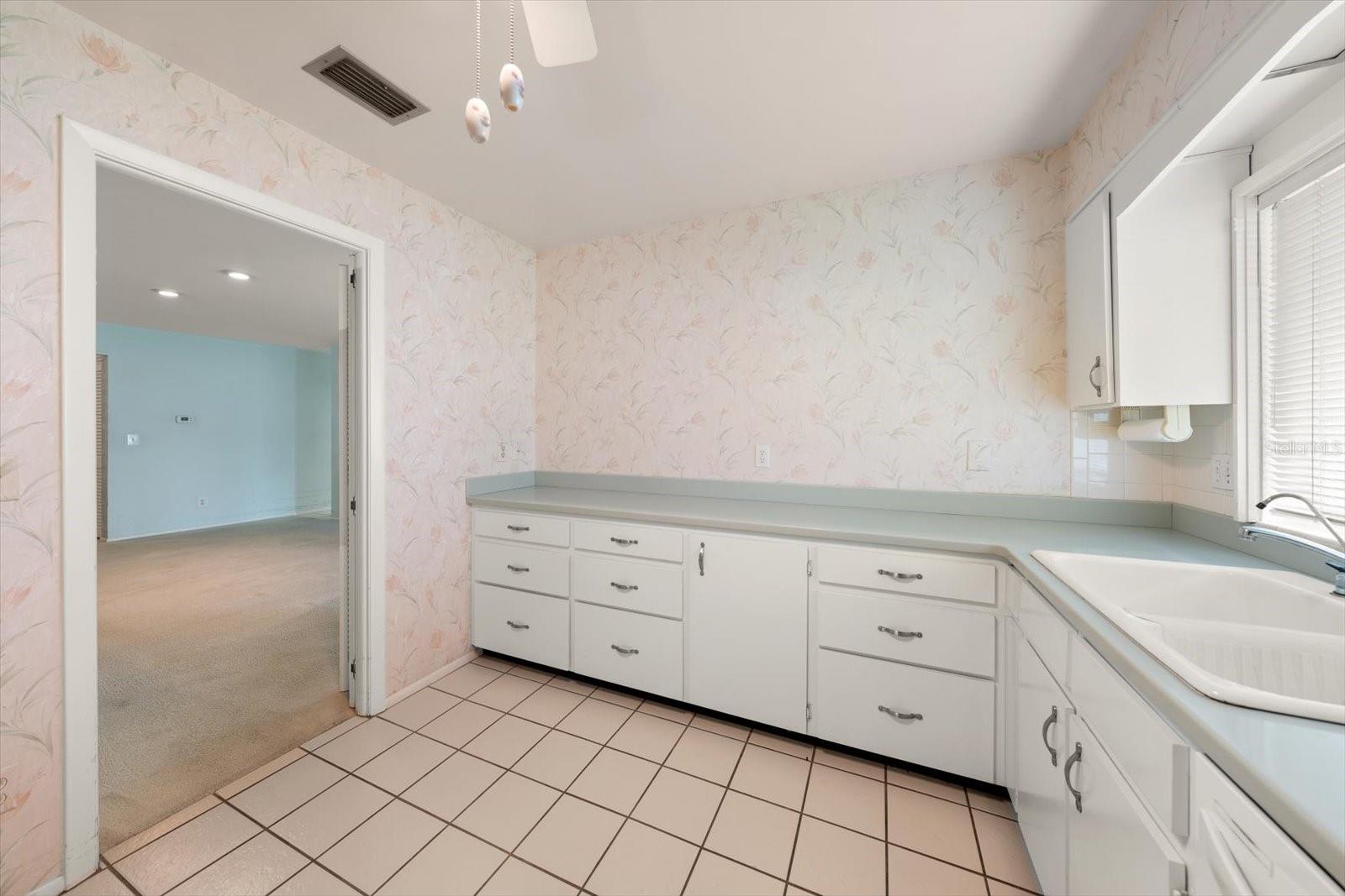 100 BLUFF VIEW DR #114A — photo 13