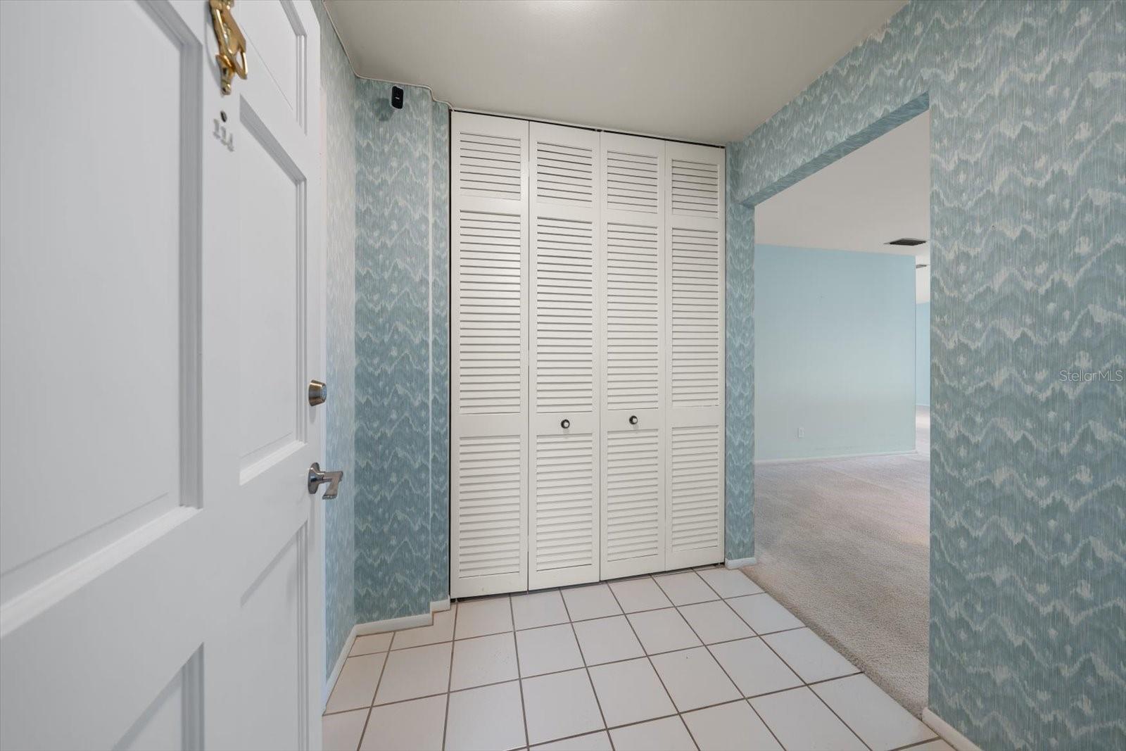 100 BLUFF VIEW DR #114A — photo 4