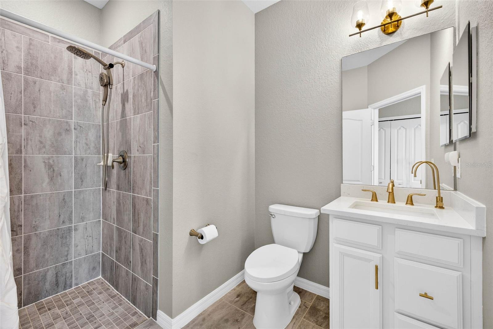 710 ACACIA CT — photo 27