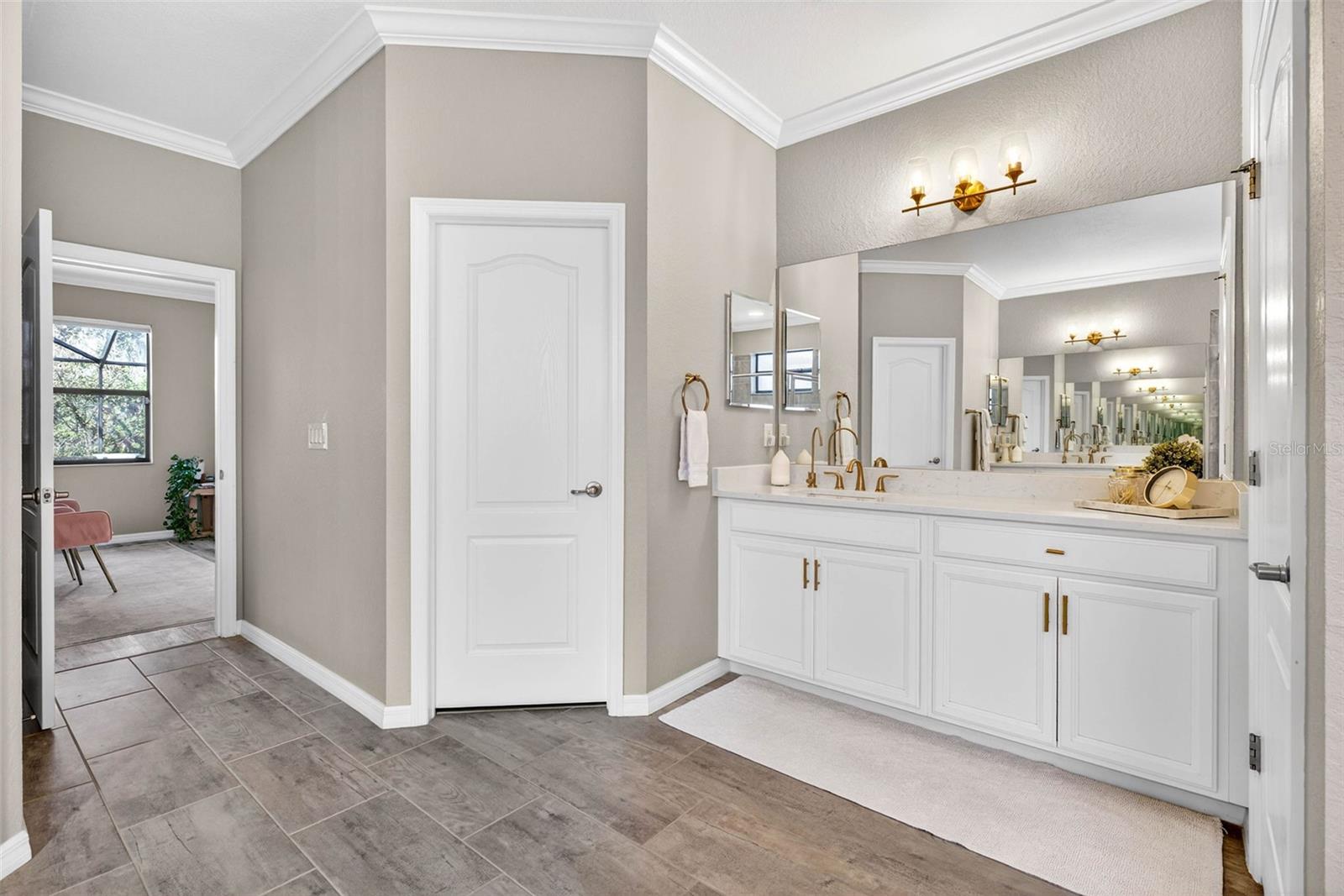 710 ACACIA CT — photo 34