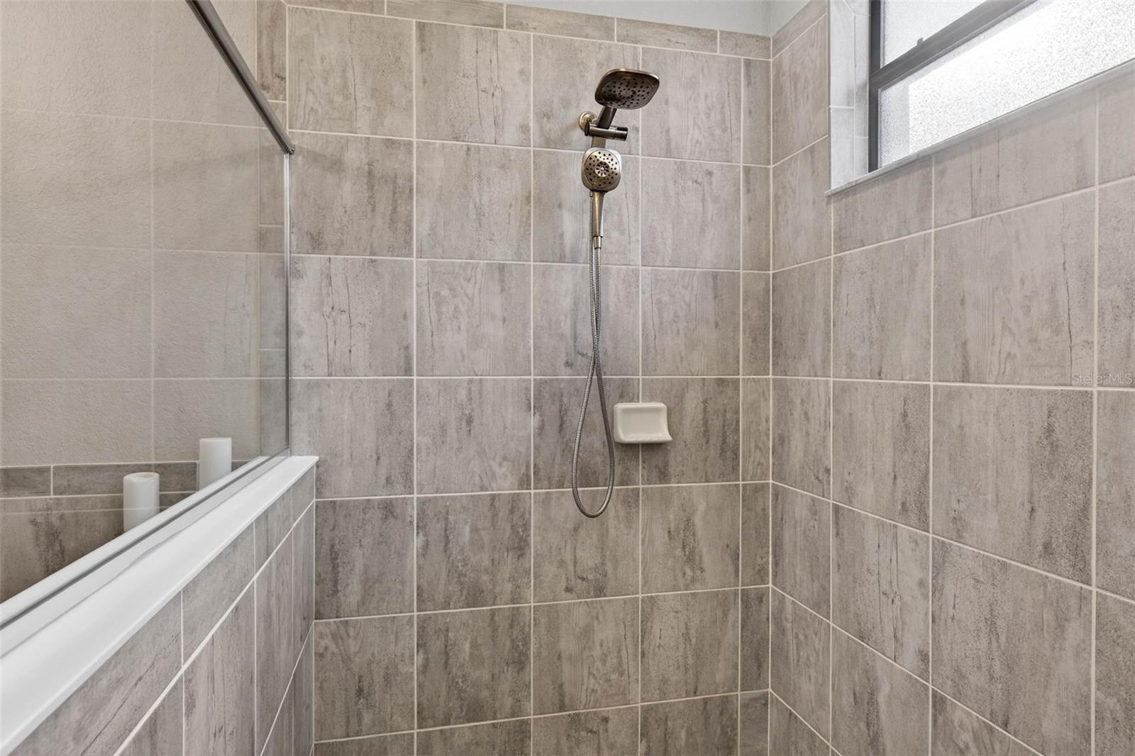 710 ACACIA CT — photo 36