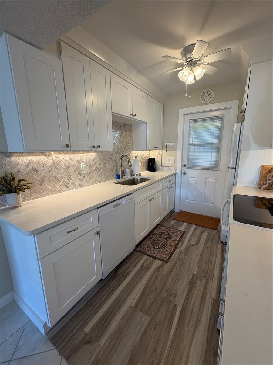3808 GULF OF MEXICO DR #E105 — photo 4