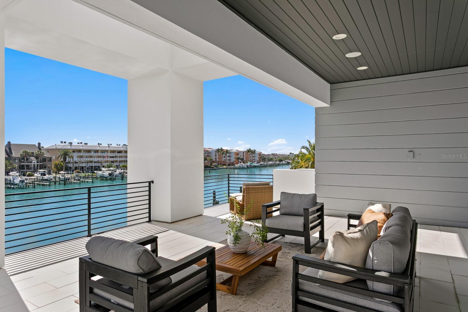 500 BARCELONA DR — photo 41