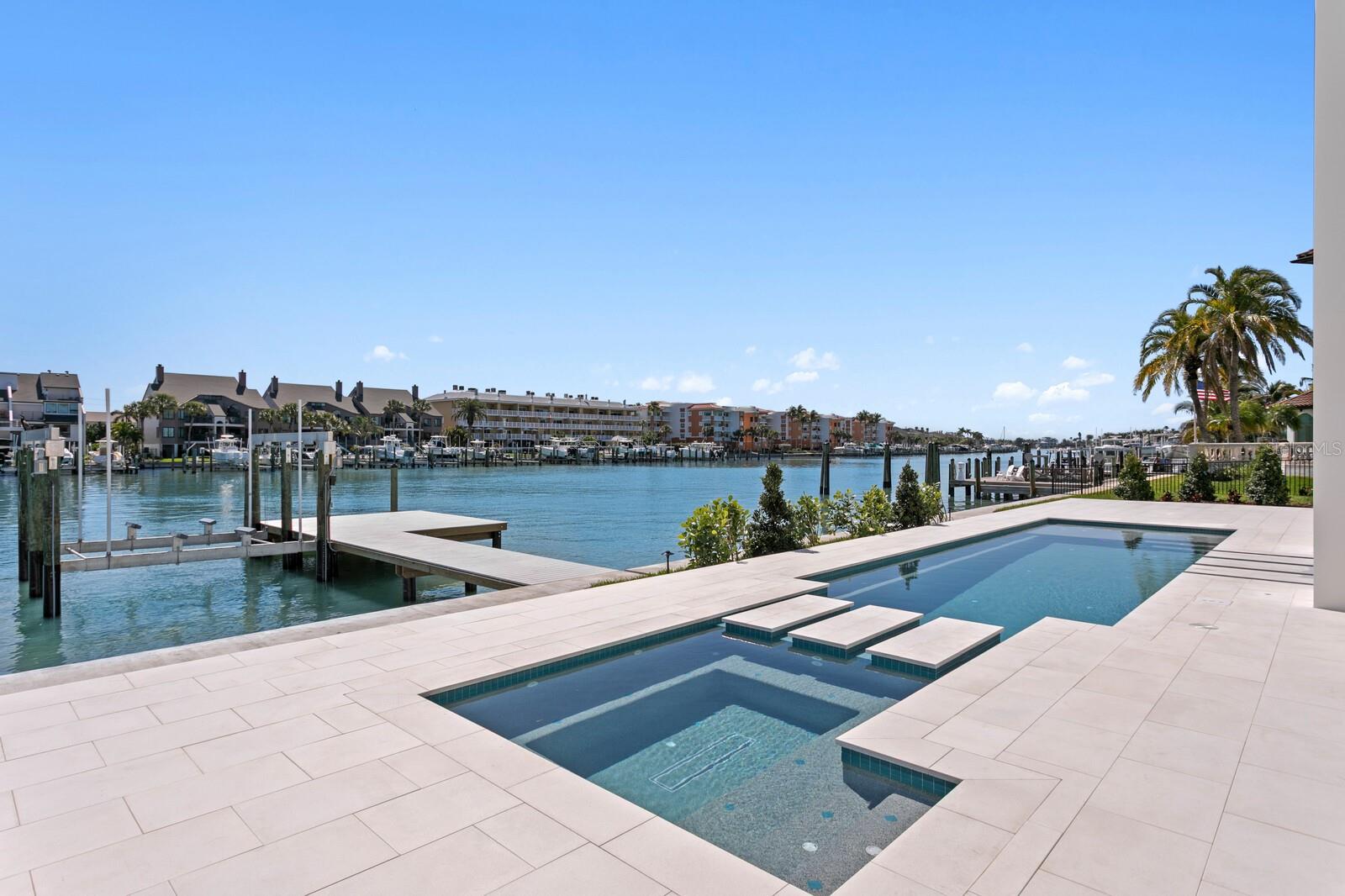 500 BARCELONA DR — photo 3