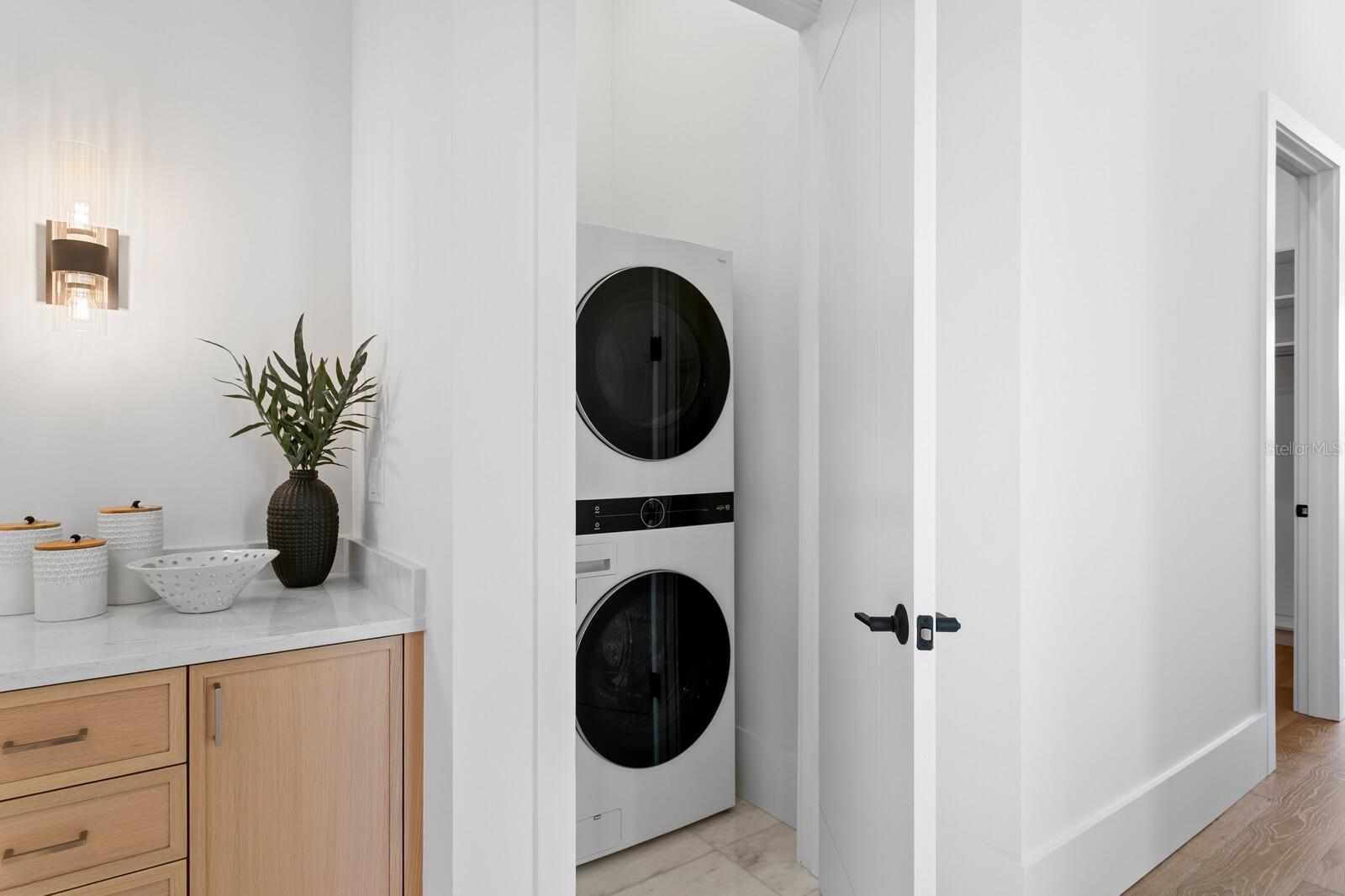 500 BARCELONA DR — photo 32