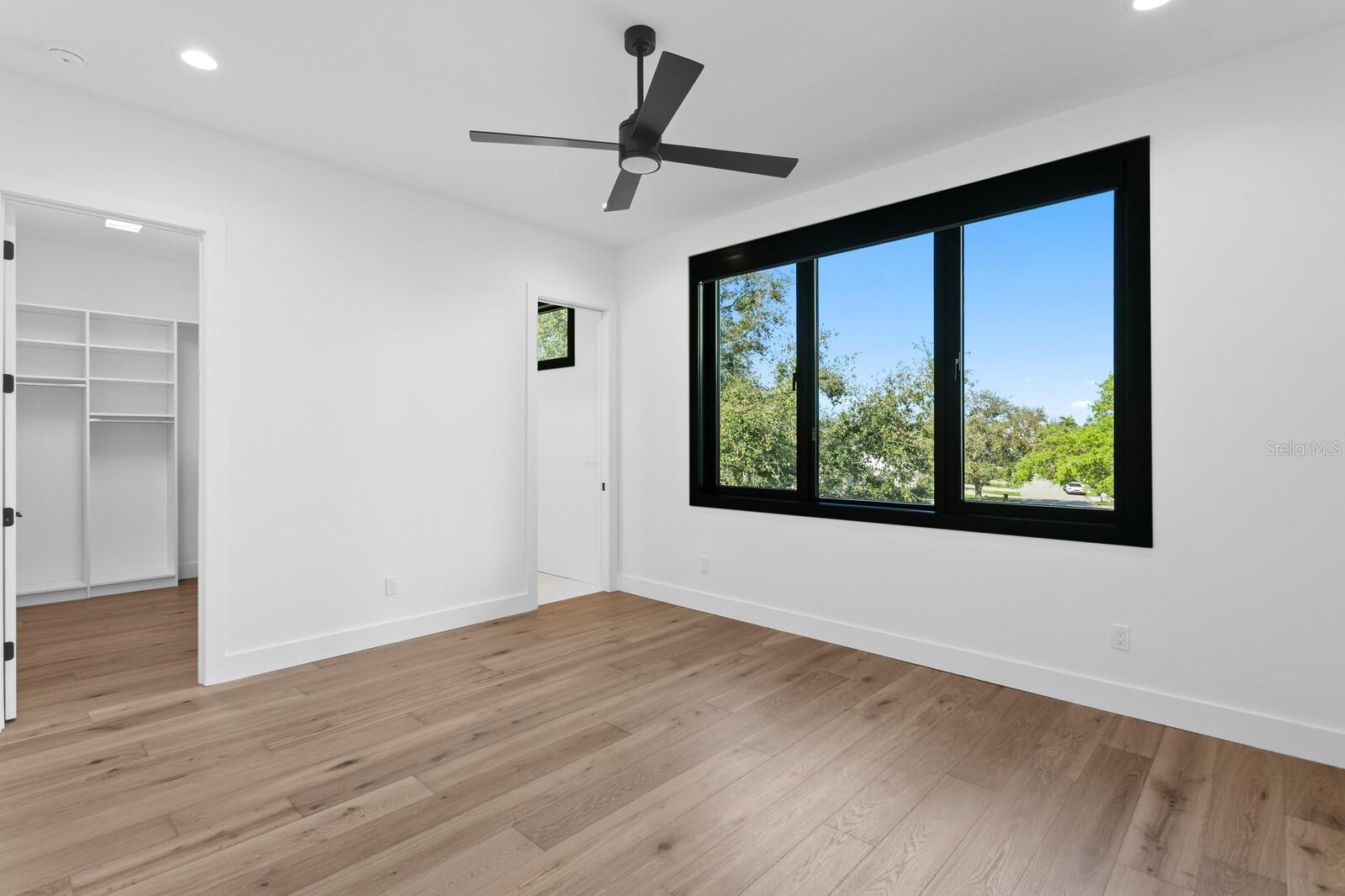 500 BARCELONA DR — photo 44