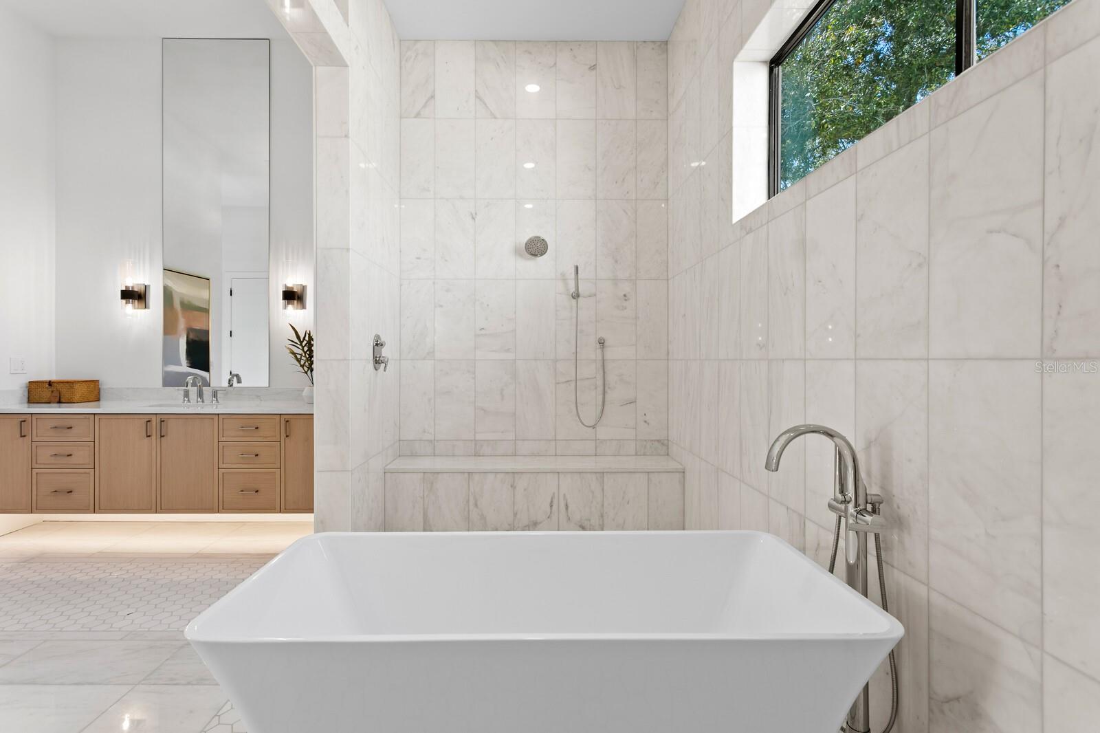 500 BARCELONA DR — photo 31