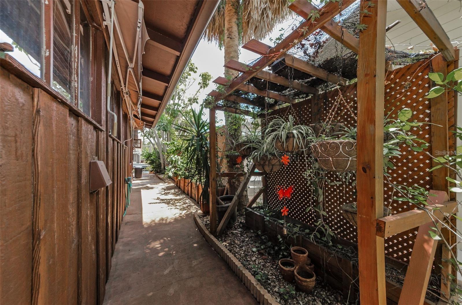2602 CYPRUS DR — photo 9