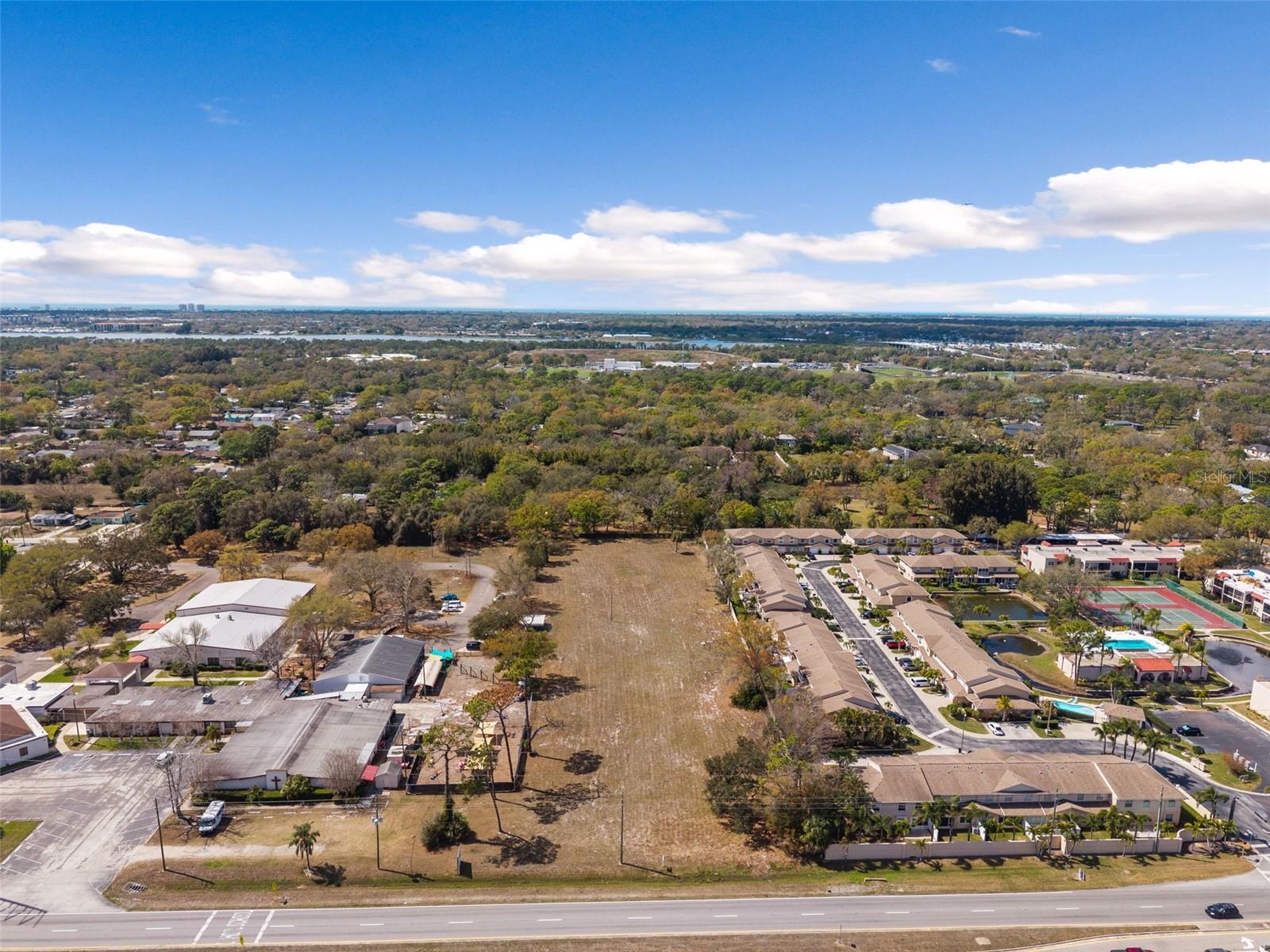 9530 STARKEY RD — photo 10