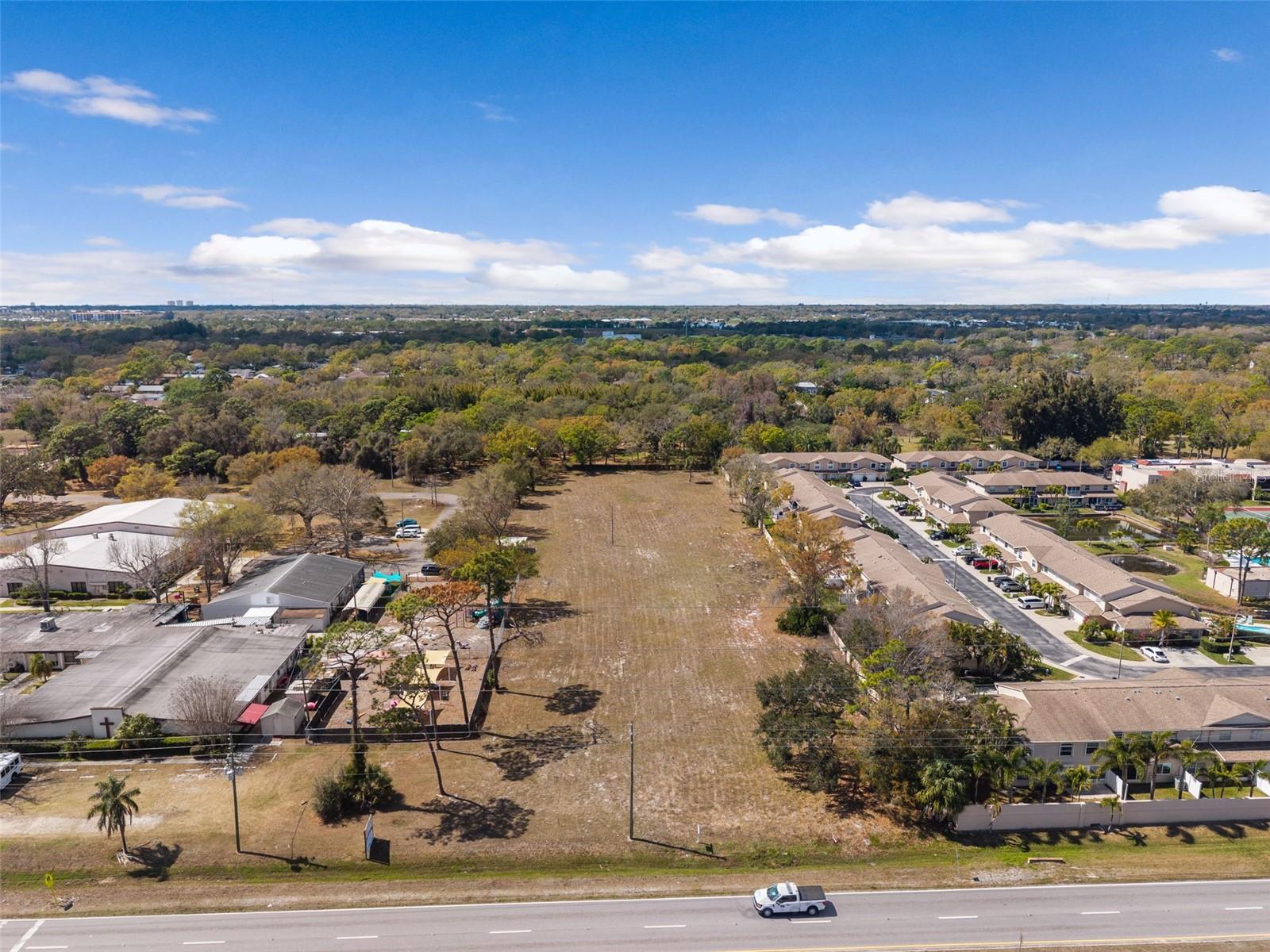 9530 STARKEY RD — photo 2